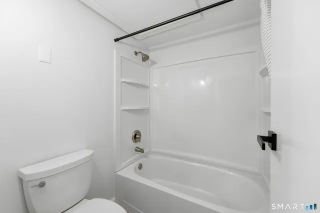 $229,900 | 75 Crown Knoll Court, Unit 103, Groton, CT 06340