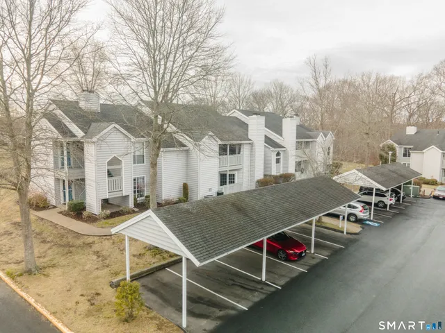 $229,900 | 75 Crown Knoll Court, Unit 103, Groton, CT 06340