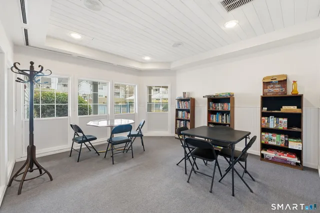 $229,900 | 75 Crown Knoll Court, Unit 103, Groton, CT 06340