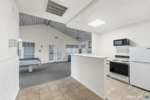 $229,900 | 75 Crown Knoll Court, Unit 103, Groton, CT 06340