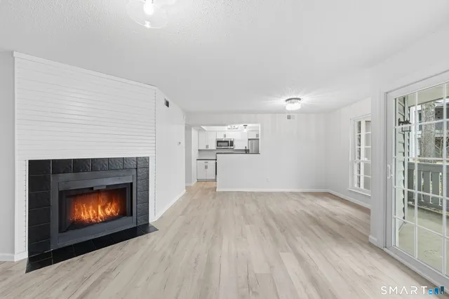 $229,900 | 75 Crown Knoll Court, Unit 103, Groton, CT 06340