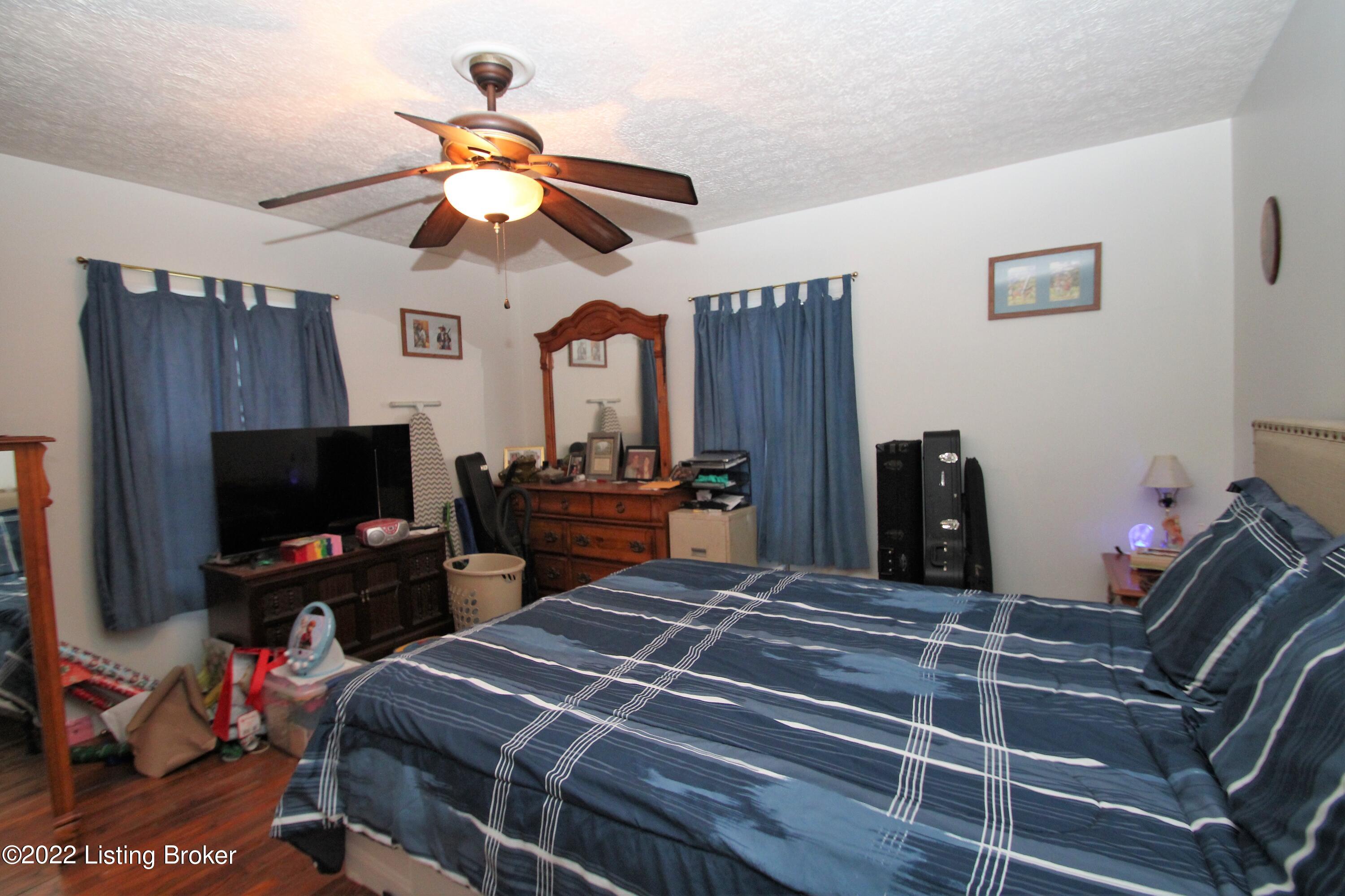 8594 Cropper Road Pleasureville, KY 40057 - Photo 6 of 16 IMG_3357