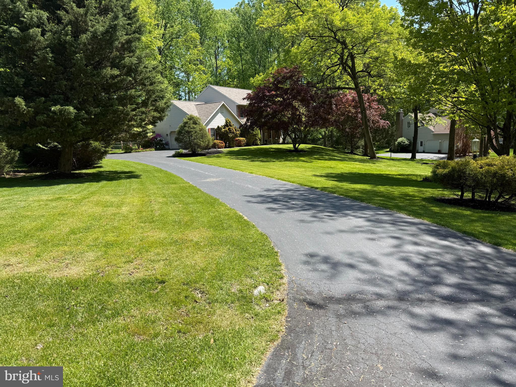 4 Royal Court Reading, PA 19607 - Photo 2 of 47 Gallery Image 2