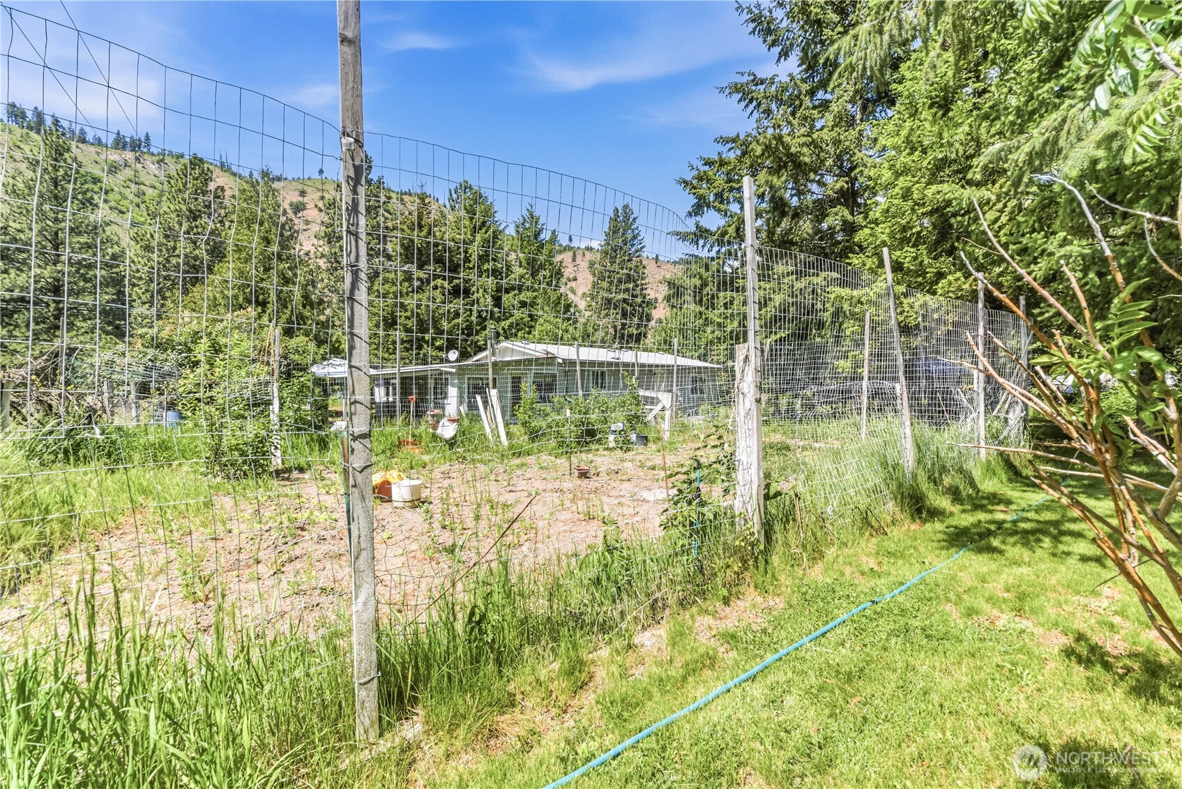 9818 Entiat River Road Entiat, WA 98822 - Photo 24 of 34