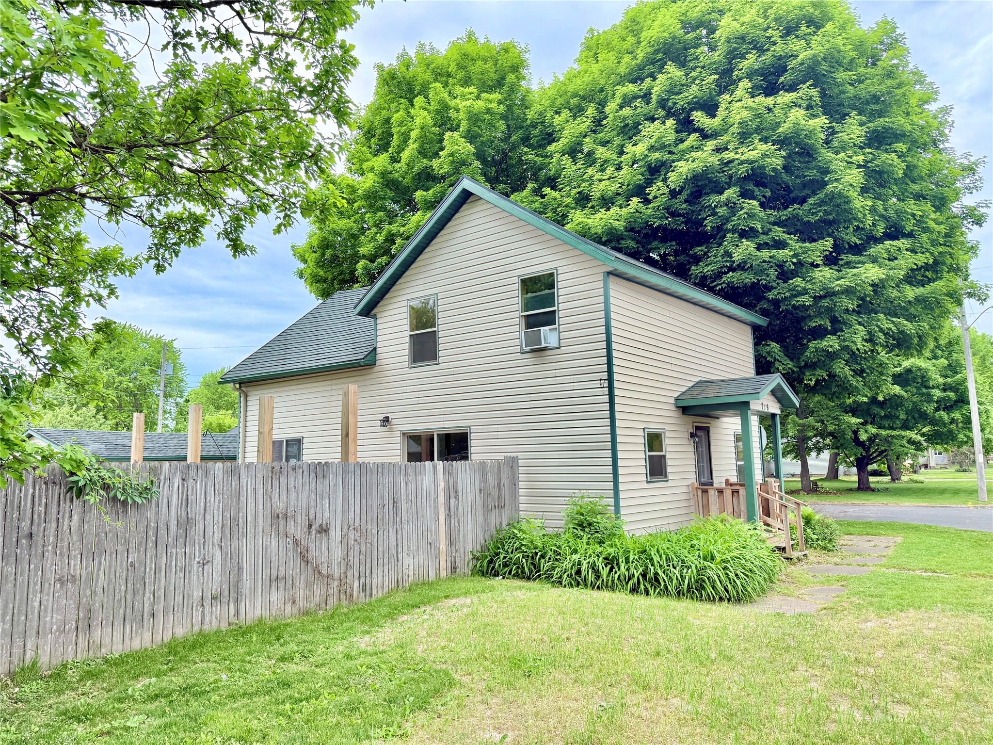 716 Lee Street Rice Lake, WI 54868 - Photo 5 of 48