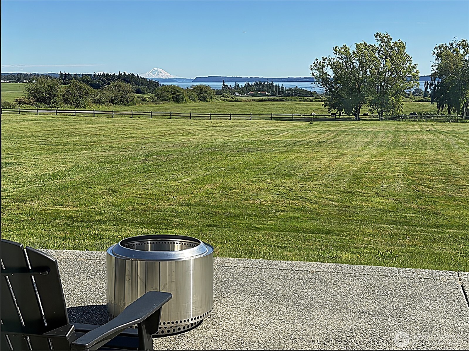 824 Utsalady Road Camano Island, WA 98282 - Photo 3 of 38