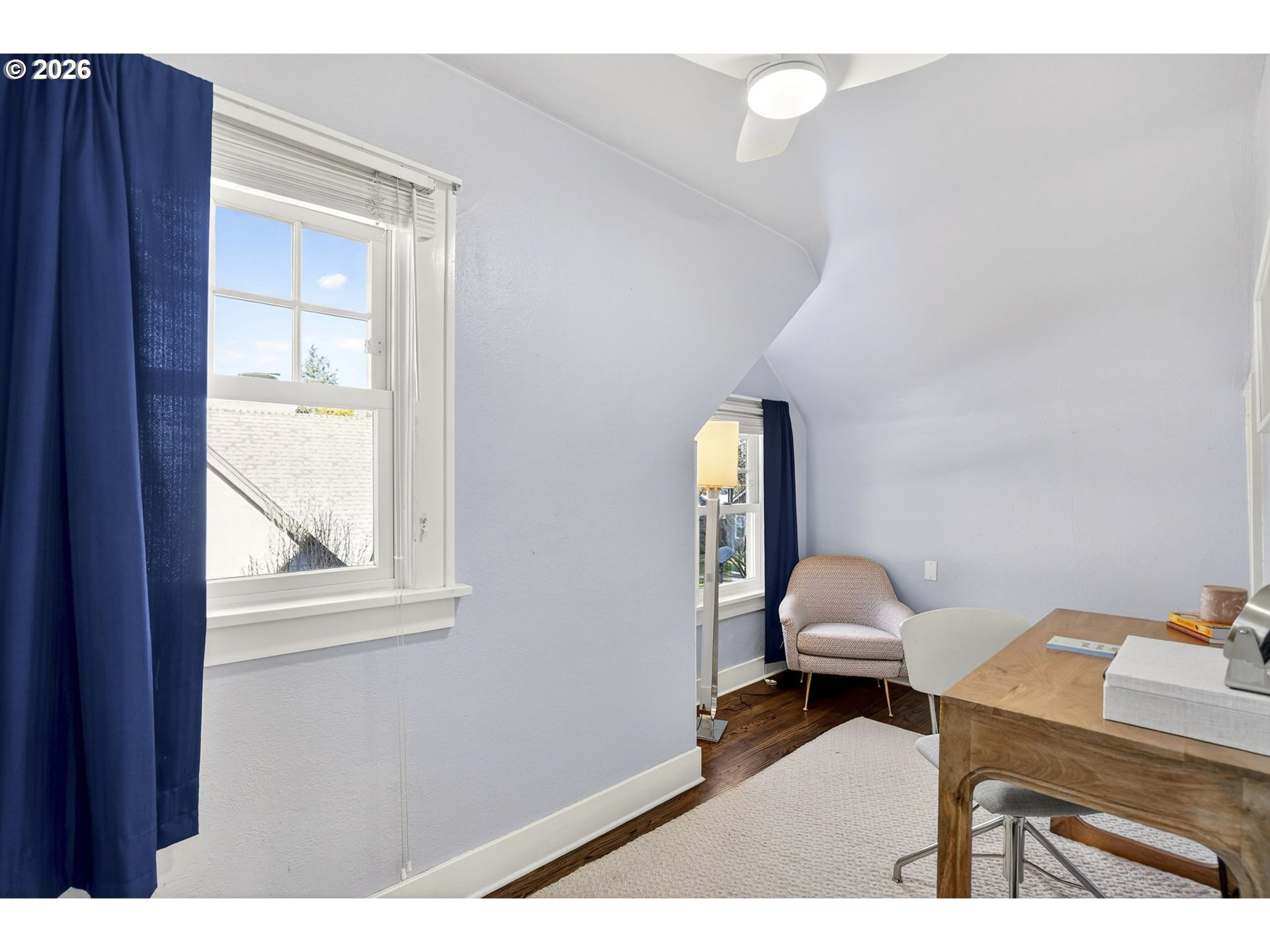 3923 Northeast 76th Avenue Portland, OR 97213 - Photo 23 of 48 a workspace with furniture and window