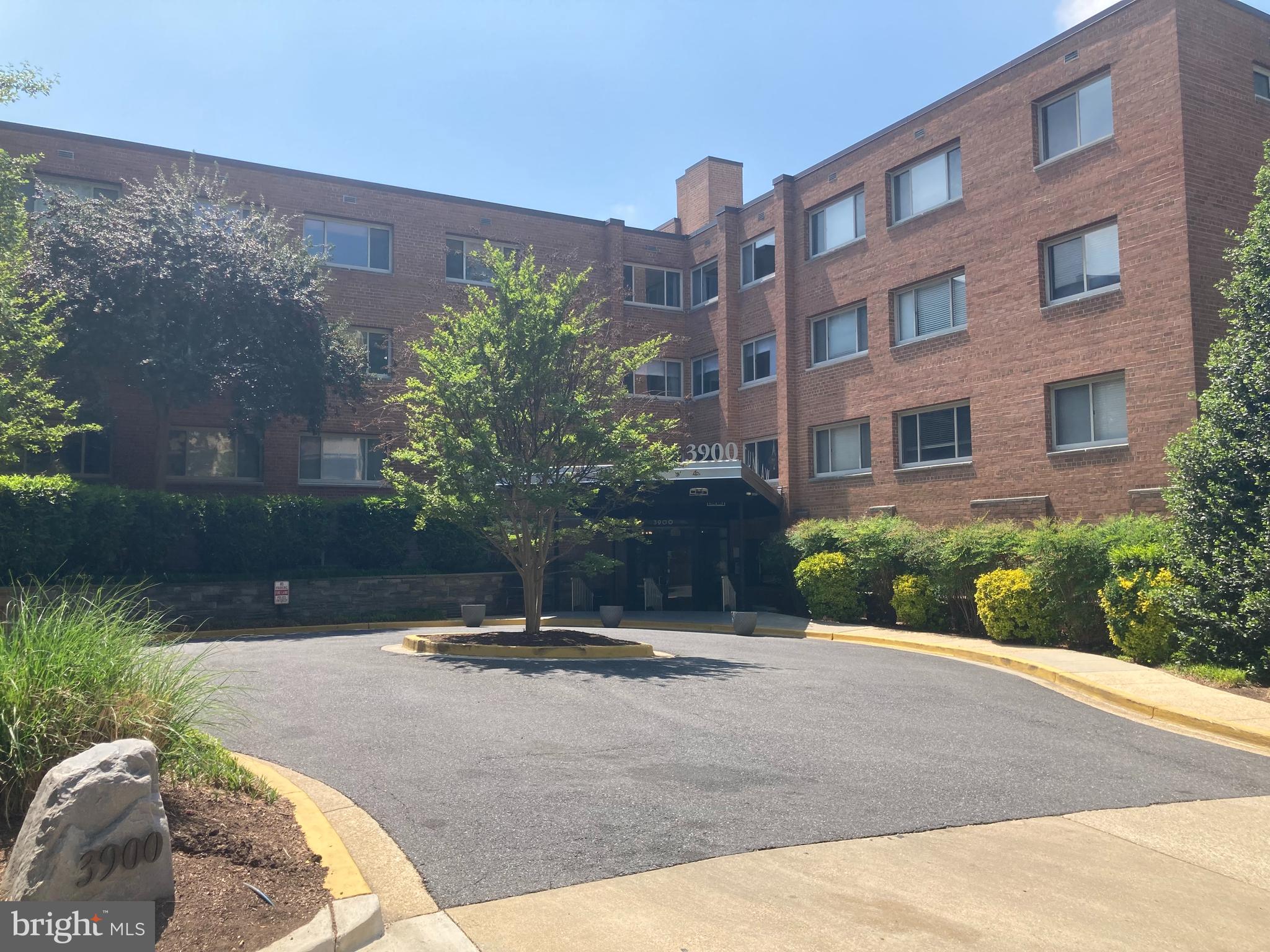 3900 Tunlaw Road Northwest, Unit 419 Washington, DC 20007 - Photo 16 of 19 Gallery Image 16