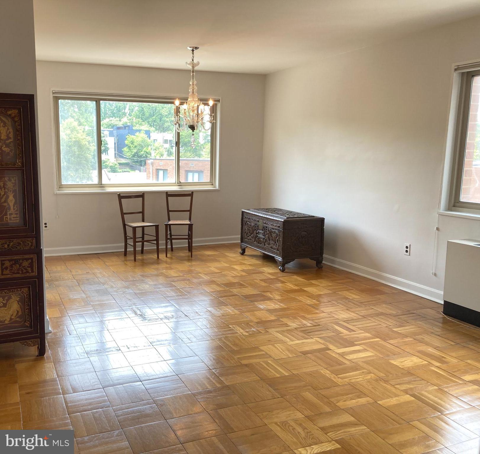3900 Tunlaw Road Northwest, Unit 419 Washington, DC 20007 - Photo 7 of 19 Separate Dining space off kitchen