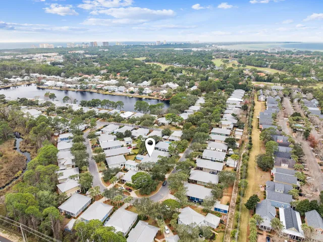 a view of a tennis court