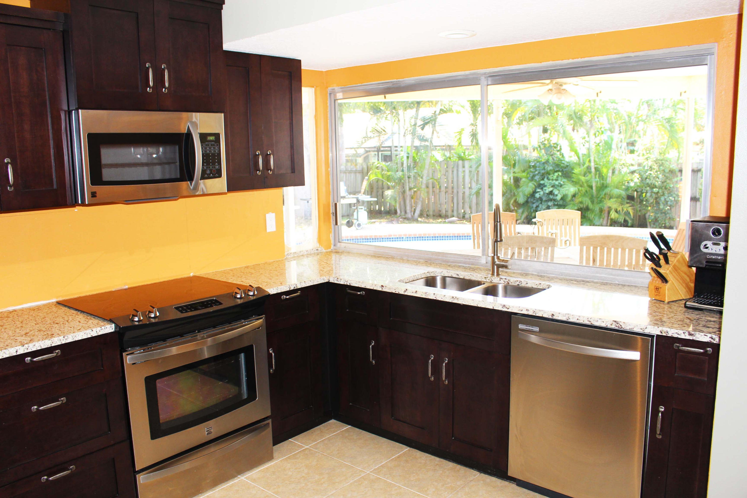 2374 Northwest 31st Street Boca Raton, FL 33431 - Photo 10 of 21 Timbercreek Kitchen