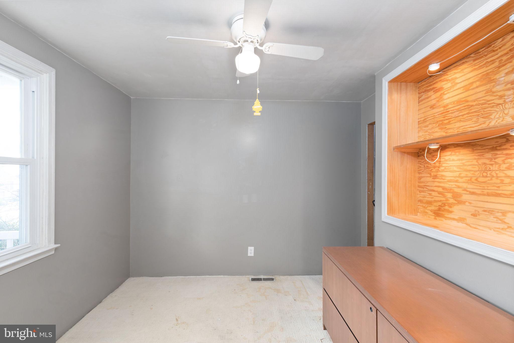 312 Nicholson Road Essex, MD 21221 - Photo 5 of 27