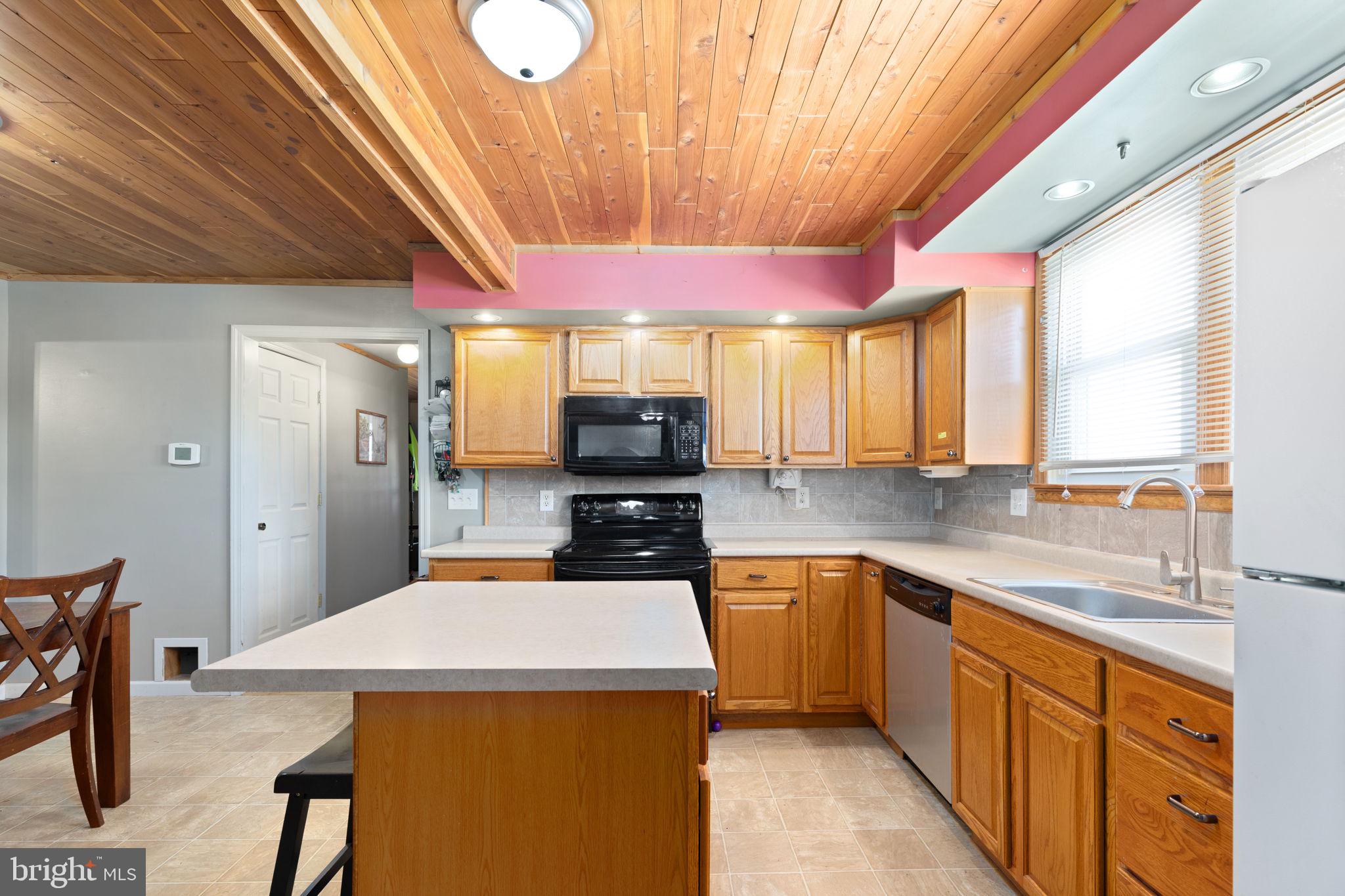 312 Nicholson Road Essex, MD 21221 - Photo 10 of 27