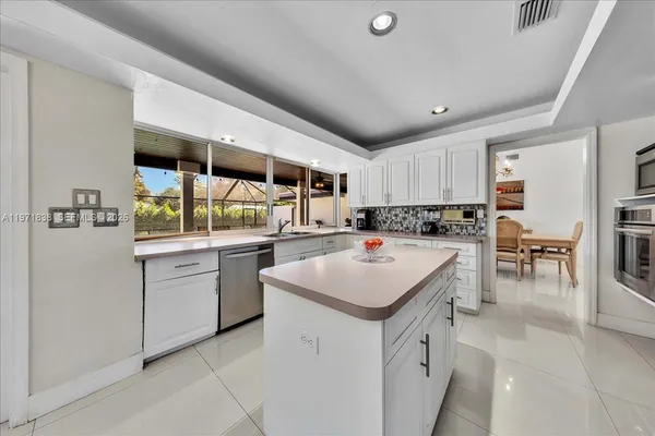 $1,300,000 | 17143 Southwest 79th Place, Palmetto Bay, FL 33157