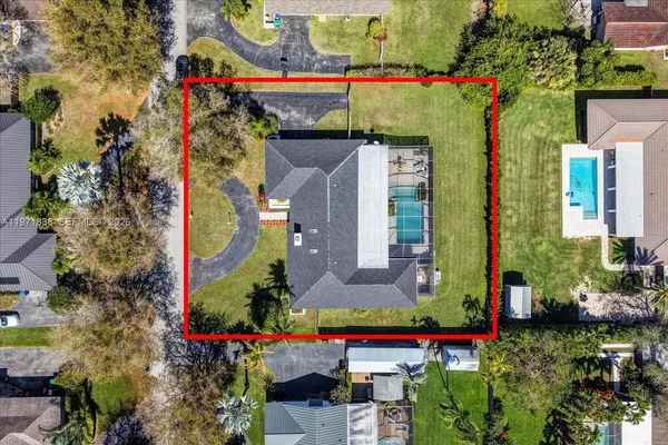 $1,300,000 | 17143 Southwest 79th Place, Palmetto Bay, FL 33157