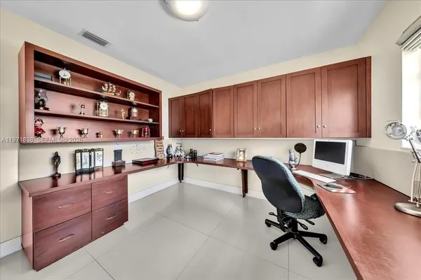 $1,300,000 | 17143 Southwest 79th Place, Palmetto Bay, FL 33157