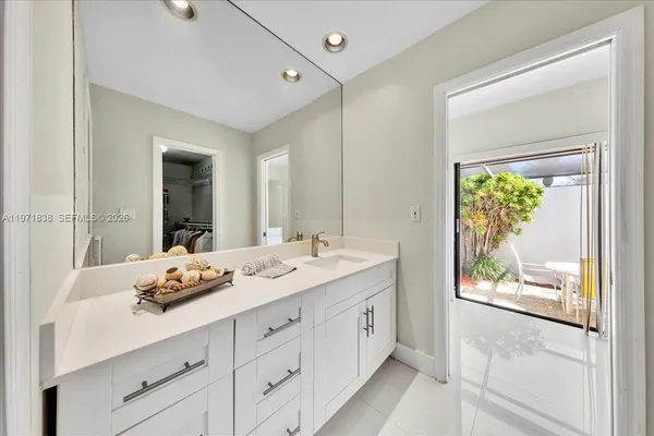 $1,300,000 | 17143 Southwest 79th Place, Palmetto Bay, FL 33157