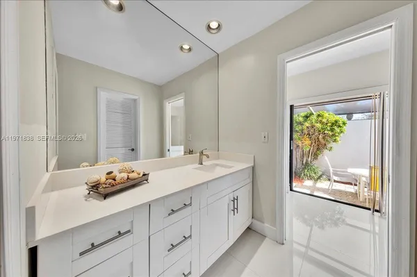 $1,300,000 | 17143 Southwest 79th Place, Palmetto Bay, FL 33157