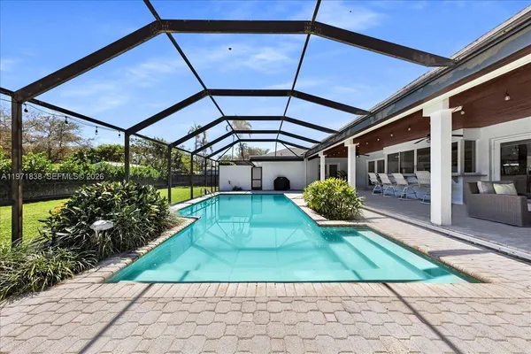 $1,300,000 | 17143 Southwest 79th Place, Palmetto Bay, FL 33157