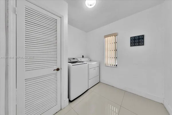 $1,300,000 | 17143 Southwest 79th Place, Palmetto Bay, FL 33157