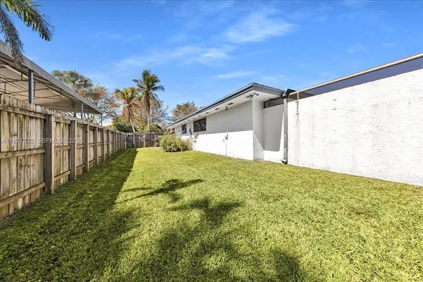 $1,300,000 | 17143 Southwest 79th Place, Palmetto Bay, FL 33157