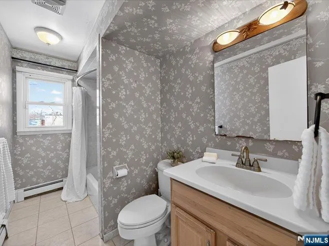 $749,900 | 33 Sherwood Drive, Ramsey, NJ 07446