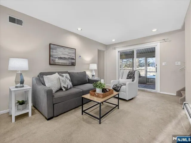 $749,900 | 33 Sherwood Drive, Ramsey, NJ 07446