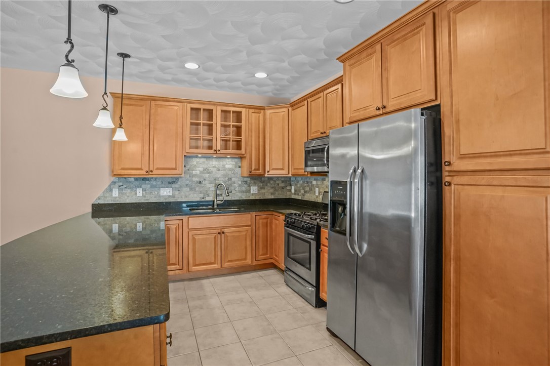 41 Breakneck Hill Road, Unit 61 Lincoln, RI 02865 - Photo 13 of 50