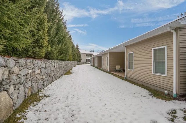 $490,000 | 41 Breakneck Hill Road, Unit 61, Lincoln, RI 02865