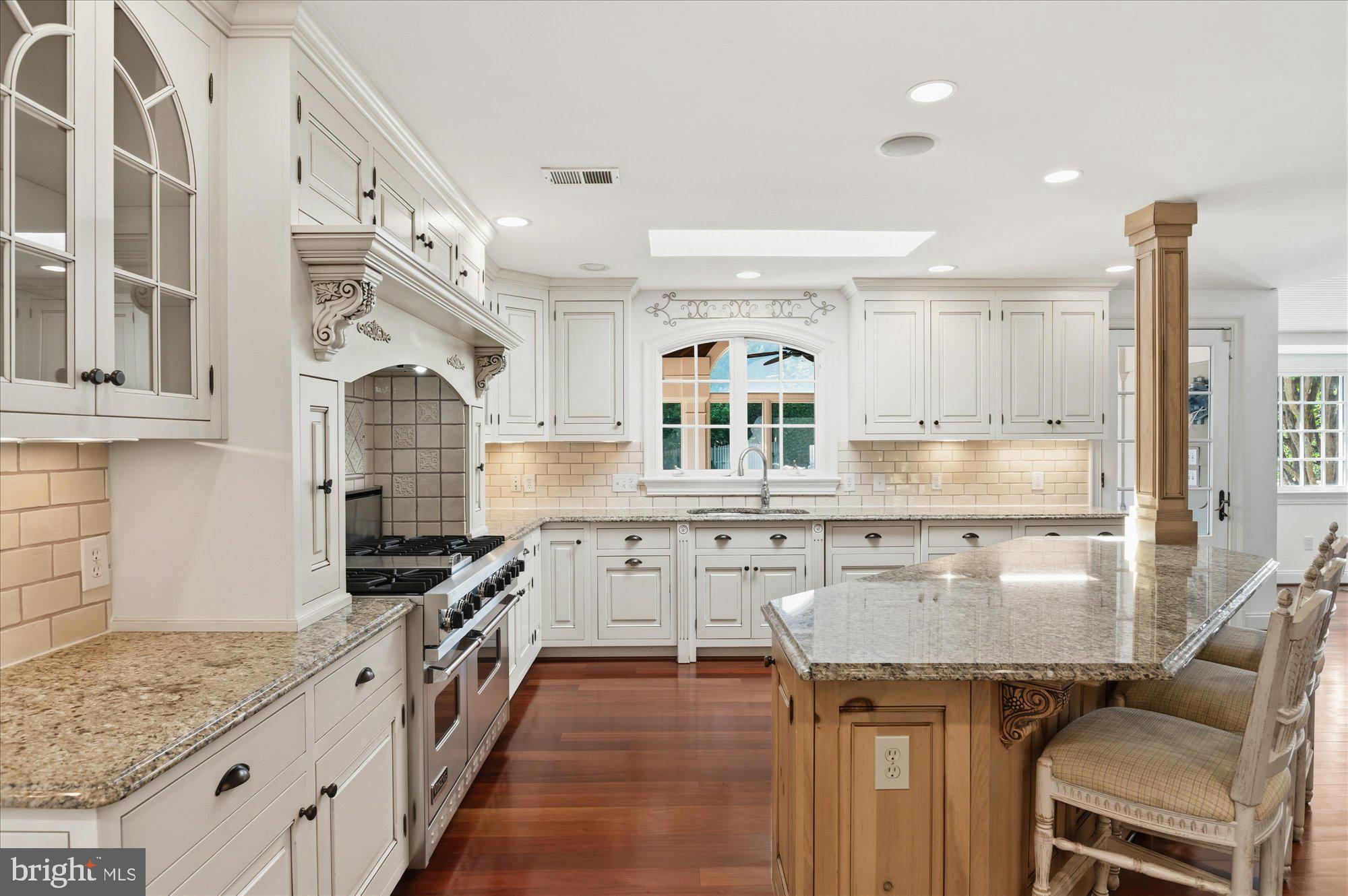 10019 Kendale Road Potomac, MD 20854 - Photo 24 of 64 Kitchen