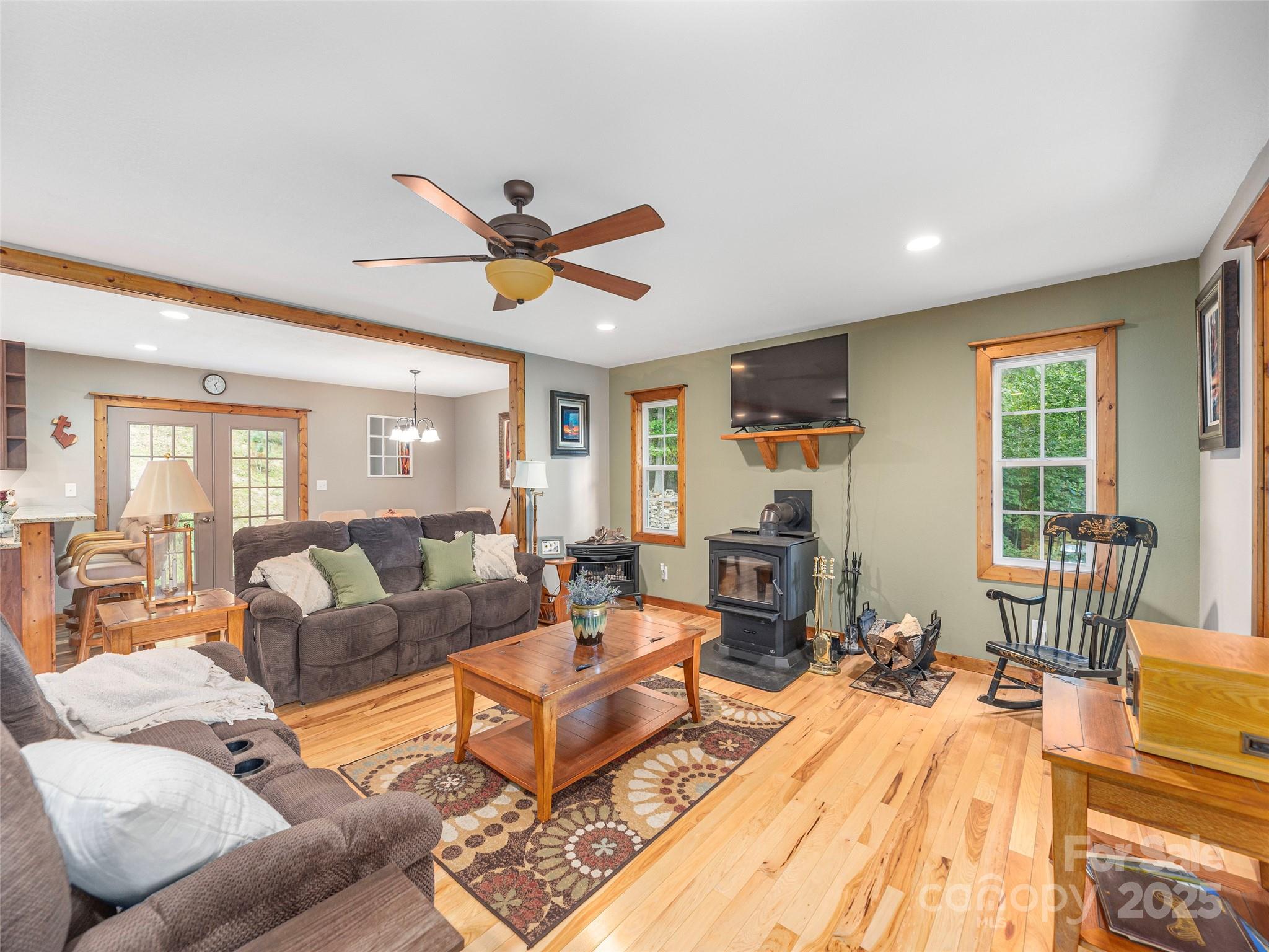 27 Little Roundtop Road Clyde, NC 28721 - Photo 6 of 29