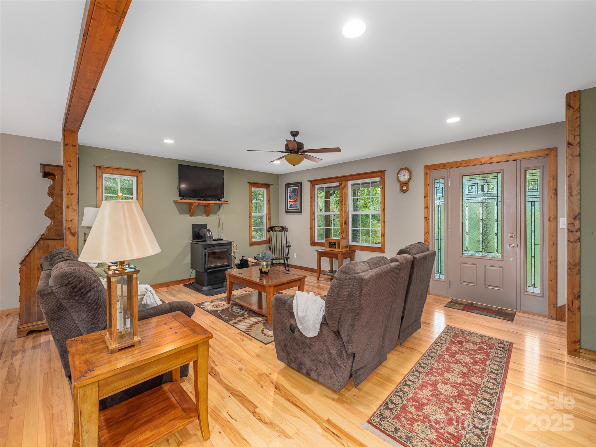 27 Little Roundtop Road Clyde, NC 28721 - Photo 7 of 29