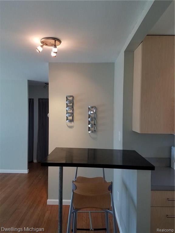 2716 West Thirteen Mile Road Royal Oak, MI 48073 - Photo 3 of 17