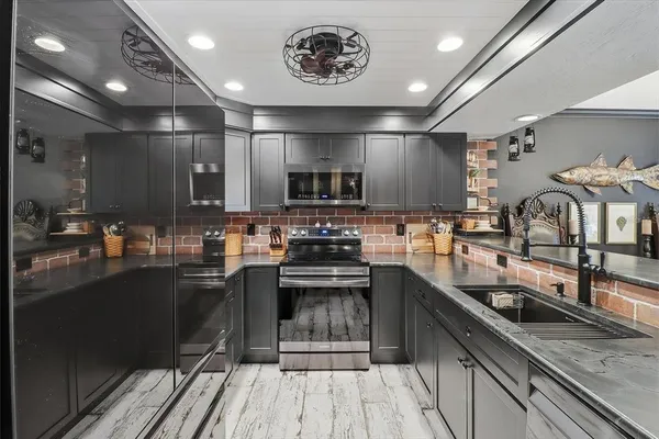 $434,900 | 1637 Southeast Paradise Circle West, Unit 204, Crystal River, FL 34429