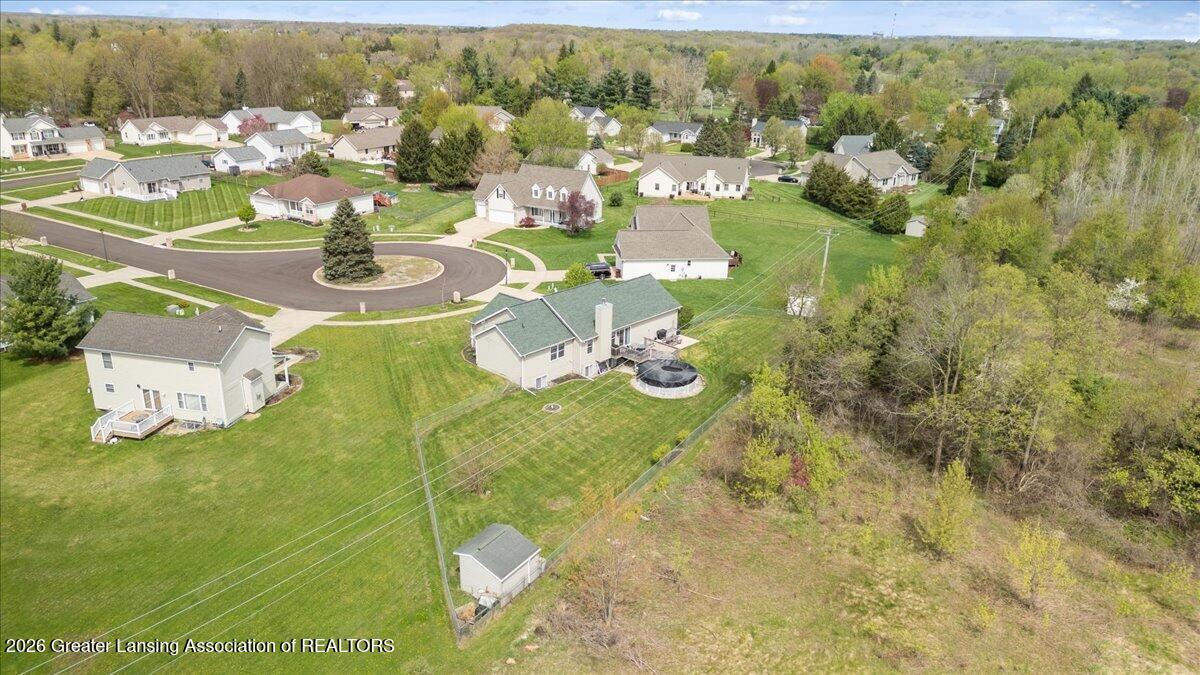 10114 Roblyn Circle Dimondale, MI 48821 - Photo 46 of 52 46-Media Jett - 06