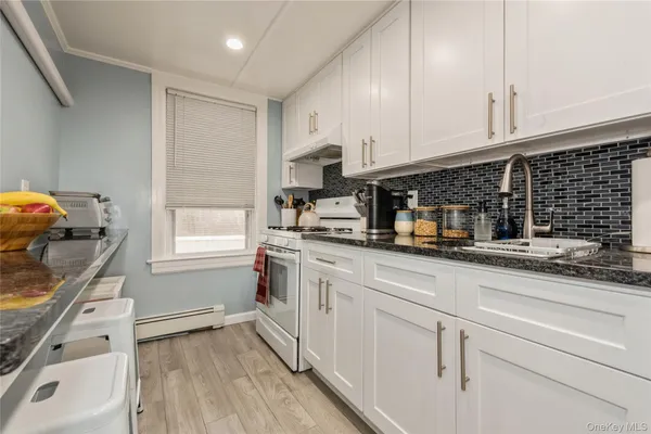 $2,700 | 51 Spring Street, Unit C, Oyster Bay, NY 11771