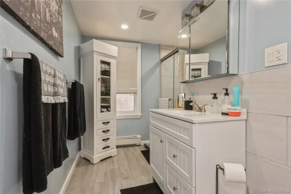 $2,700 | 51 Spring Street, Unit C, Oyster Bay, NY 11771