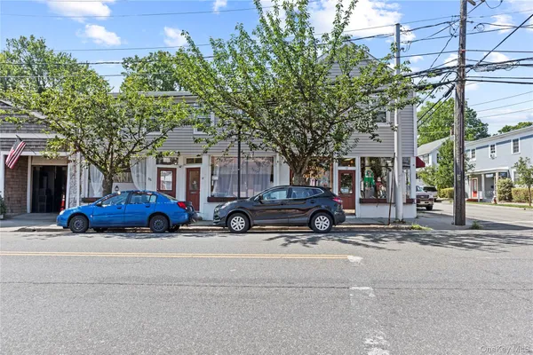 $2,700 | 51 Spring Street, Unit C, Oyster Bay, NY 11771