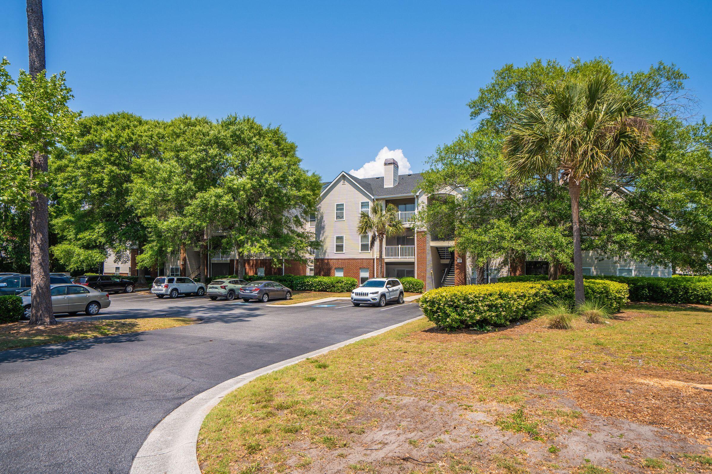 2011 North Highway 17, Unit 1900R Mount Pleasant, SC 29466 - Photo 42 of 79 Parking Lot