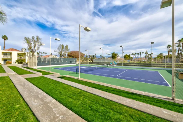 $425,000 | 77568 Calle Las Brisas North, Palm Desert, CA 92211