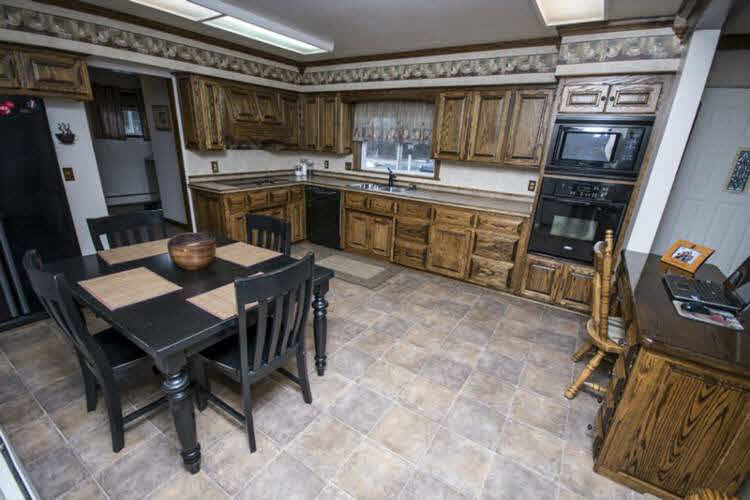 4310 Wheeler Road Bay City, MI 48706 - Photo 2 of 24 Gallery Image 2