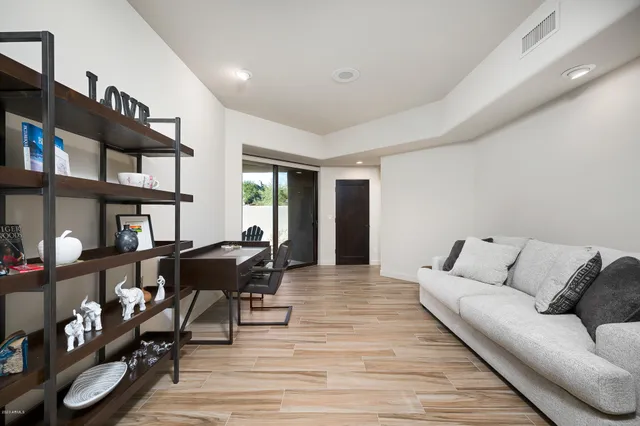 $8,000 | 10071 East Graythorn Drive, Scottsdale, AZ 85262