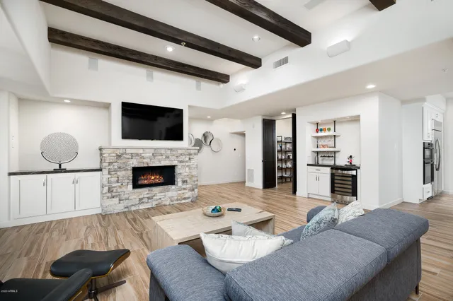 $8,000 | 10071 East Graythorn Drive, Scottsdale, AZ 85262