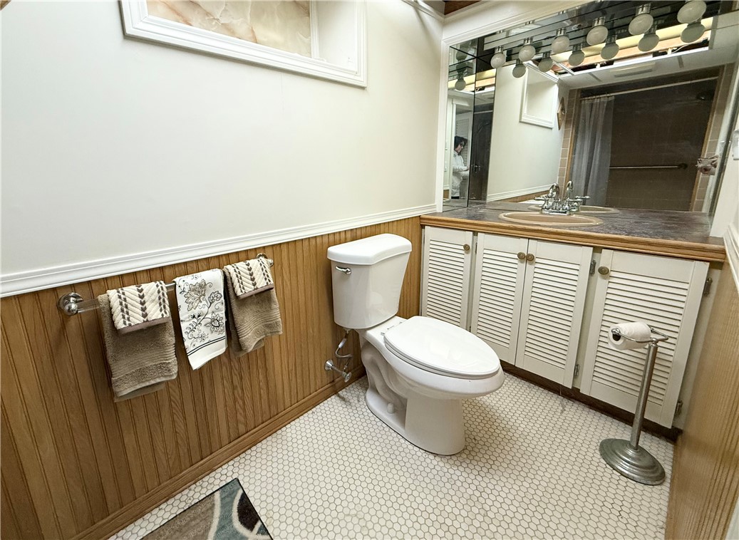 27 Shean Street Cranston, RI 02920 - Photo 19 of 33