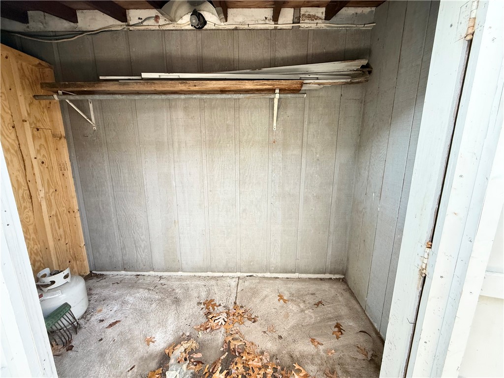 27 Shean Street Cranston, RI 02920 - Photo 32 of 33