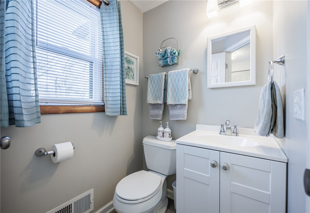 227 Letchworth Avenue Greece, NY 14626 - Photo 26 of 50