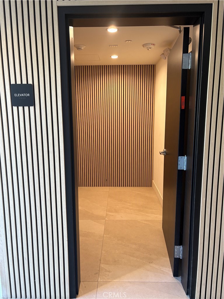 10352 Riverside Drive, Unit 201 Toluca Lake, CA 91602 - Photo 5 of 49 a view of entryway