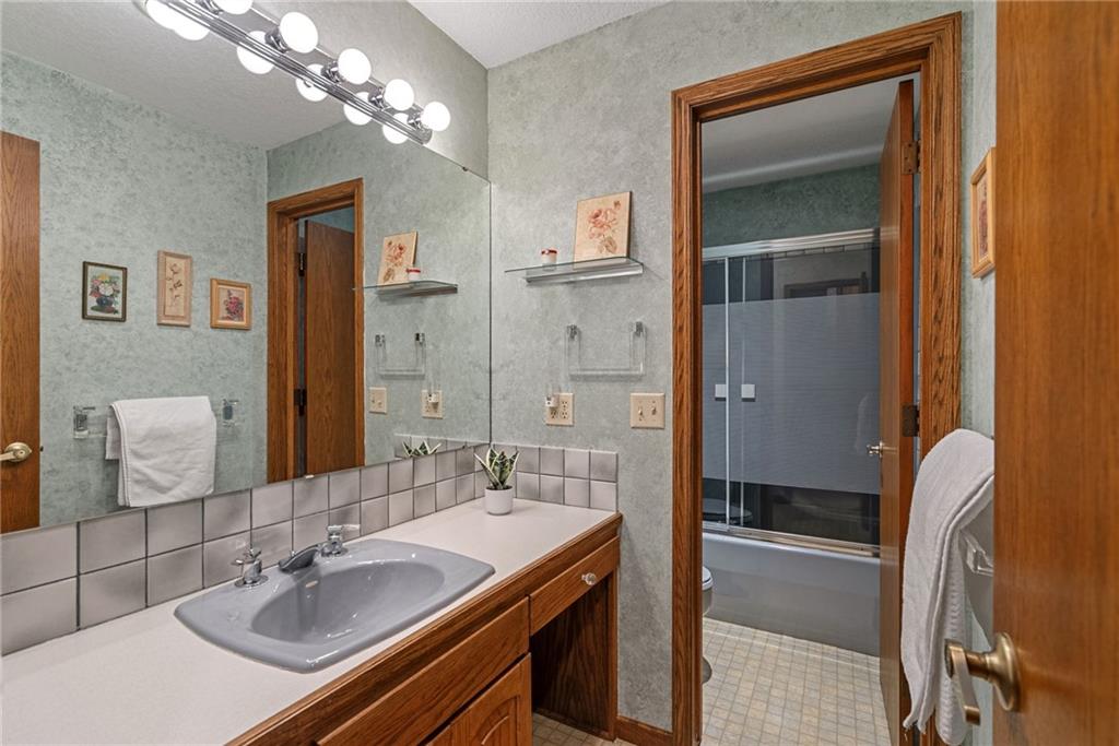 21898 Sunflower Road Edgerton, KS 66021 - Photo 30 of 57 Gallery Image 30