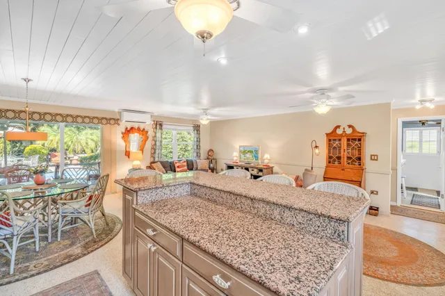 $1,250,000 | 30985 Hibiscus Drive, Big Pine Key, FL 33043