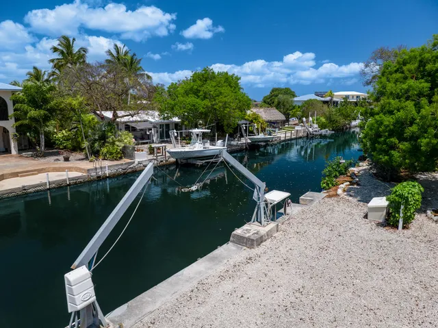 $1,250,000 | 30985 Hibiscus Drive, Big Pine Key, FL 33043